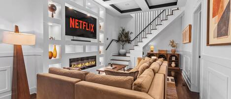Smart TV, fireplace