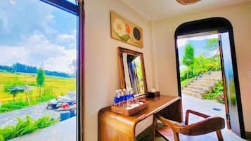 Family Double Room, Non Smoking, Hill View | Interior