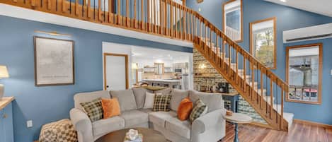 Smart TV, lareira, videogames, mesa de pingue-pongue