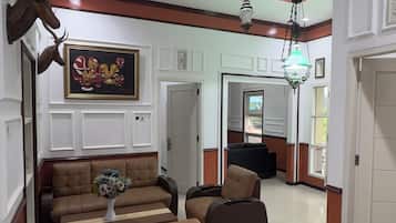 Deluxe Villa, Park View | Lobby