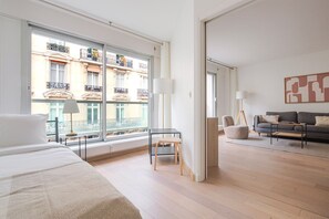 Iron/ironing board, WiFi, bed sheets - Blueground | Chaillot, balcony, nr Eiffel Tower (Paris)