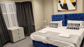 Iron/ironing board, WiFi, bed sheets