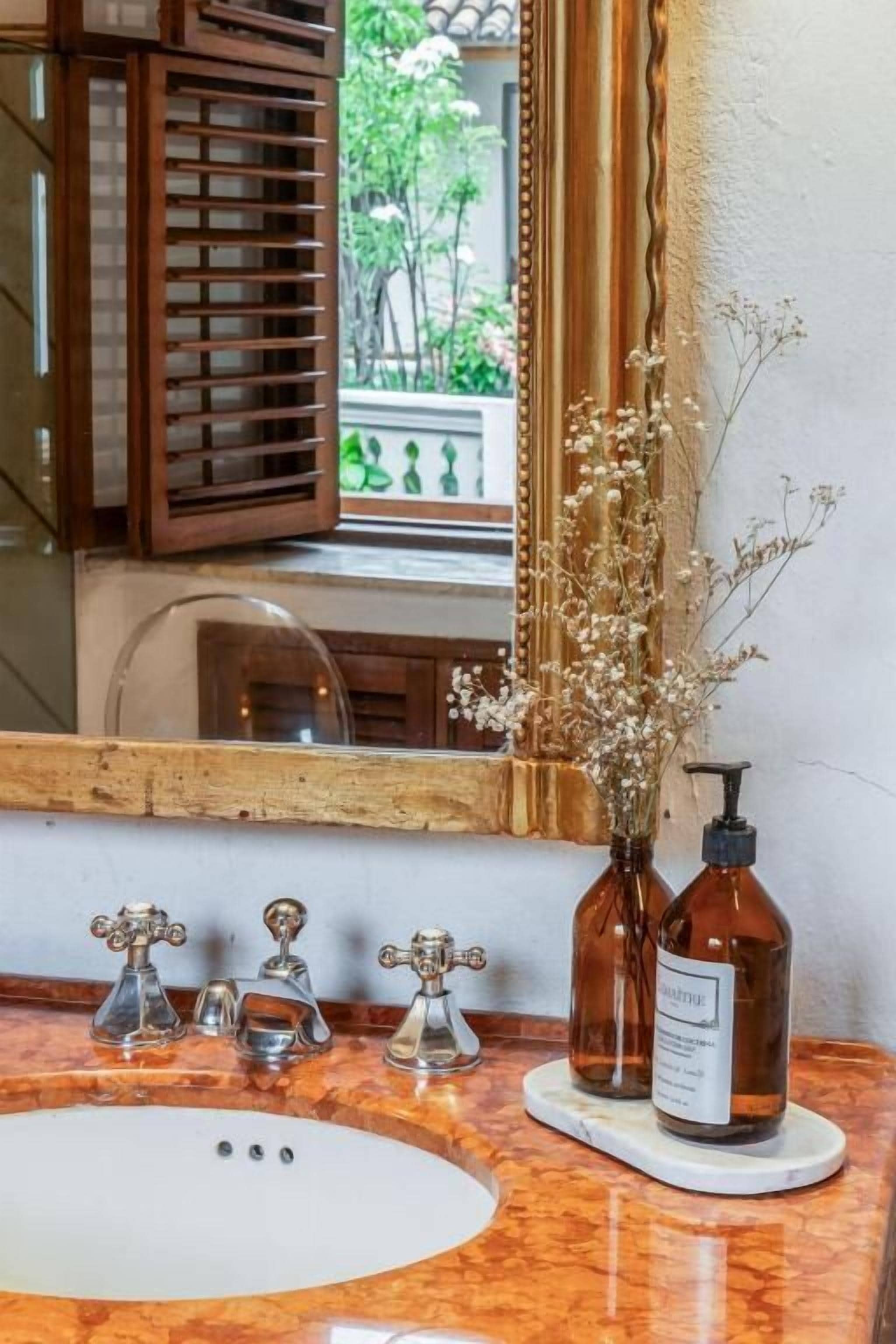 Habitación Deluxe con 2 camas individuales, balcón | Baño