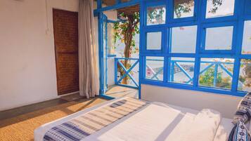 Chambre Deluxe Double ou avec lits jumeaux, vue lac | Fer et planche à repasser, Wi-Fi gratuit