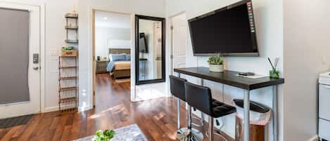 1 室のベッドルーム、アイロン / アイロン台、WiFi、ベッドシーツ