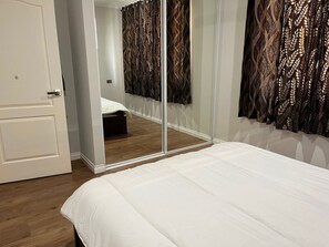 Family House - Wellard Family Accommodation (Wellard)