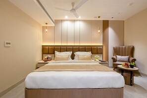 Executive Double Room | In-room safe, desk, laptop workspace, blackout drapes - The Delhi Dreams - A Luxury Hotel (New Delhi)