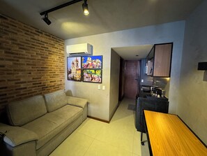 Smart TV - Apartment in the Salvador Carnival circuit - sea view and beautifully decorated. (Salvador)