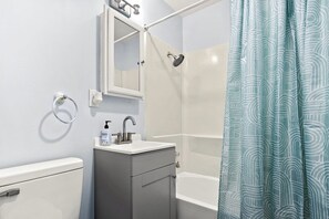 Hair dryer - Home Suite Home: E-Minutes to Downtown & P Heights (Peoria)