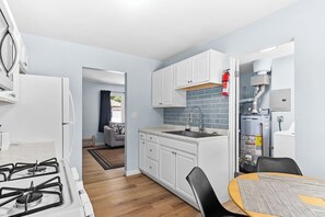 Fridge, microwave, oven, stovetop - Home Suite Home: B-Mintues to Downtown & P Heights (Peoria)