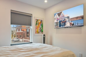 3 Schlafzimmer, Schreibtisch, Bügeleisen/Bügelbrett, kostenloses WLAN