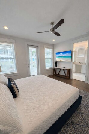 4 bedrooms, free WiFi, bed sheets - Lotus by the Sea Seacrest 30A FL Pool, Beach Tram (Rosemary Beach)
