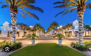 Exterior - Lotus by the Sea Seacrest 30A FL Pool, Beach Tram (Rosemary Beach)