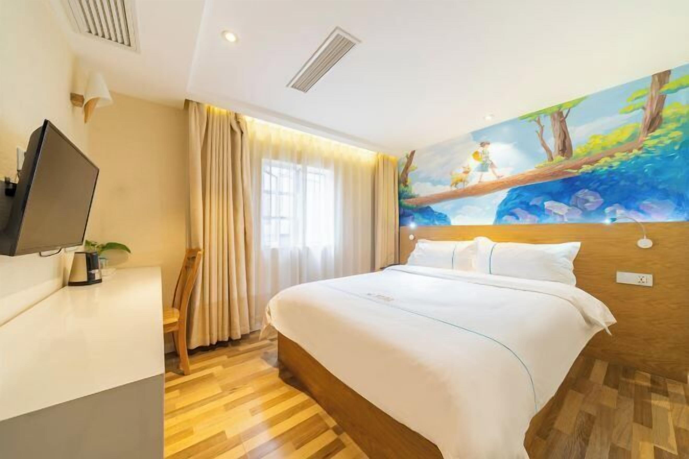 In-room safe, desk, blackout drapes, soundproofing