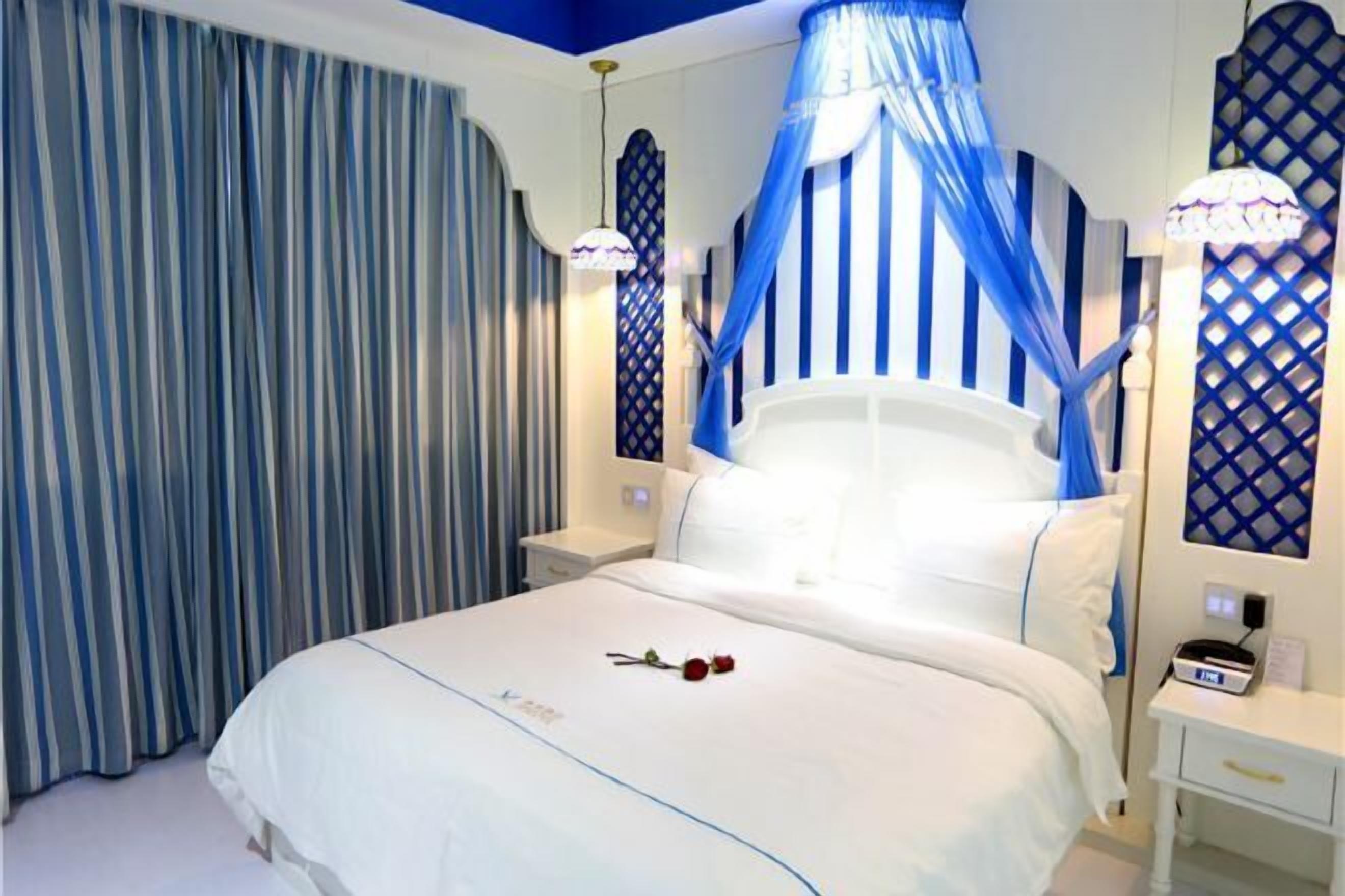 In-room safe, desk, blackout drapes, soundproofing