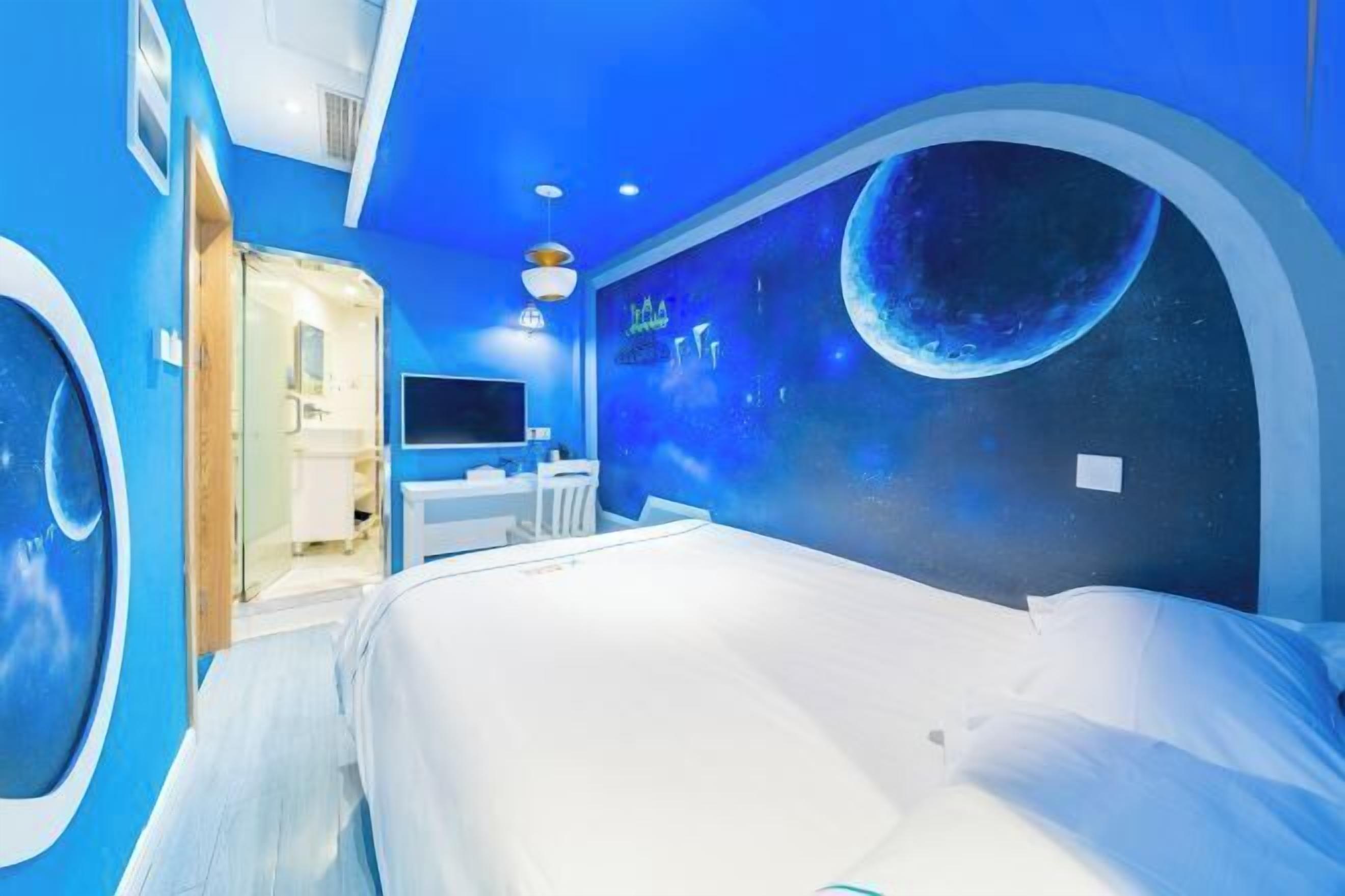 In-room safe, desk, blackout drapes, soundproofing