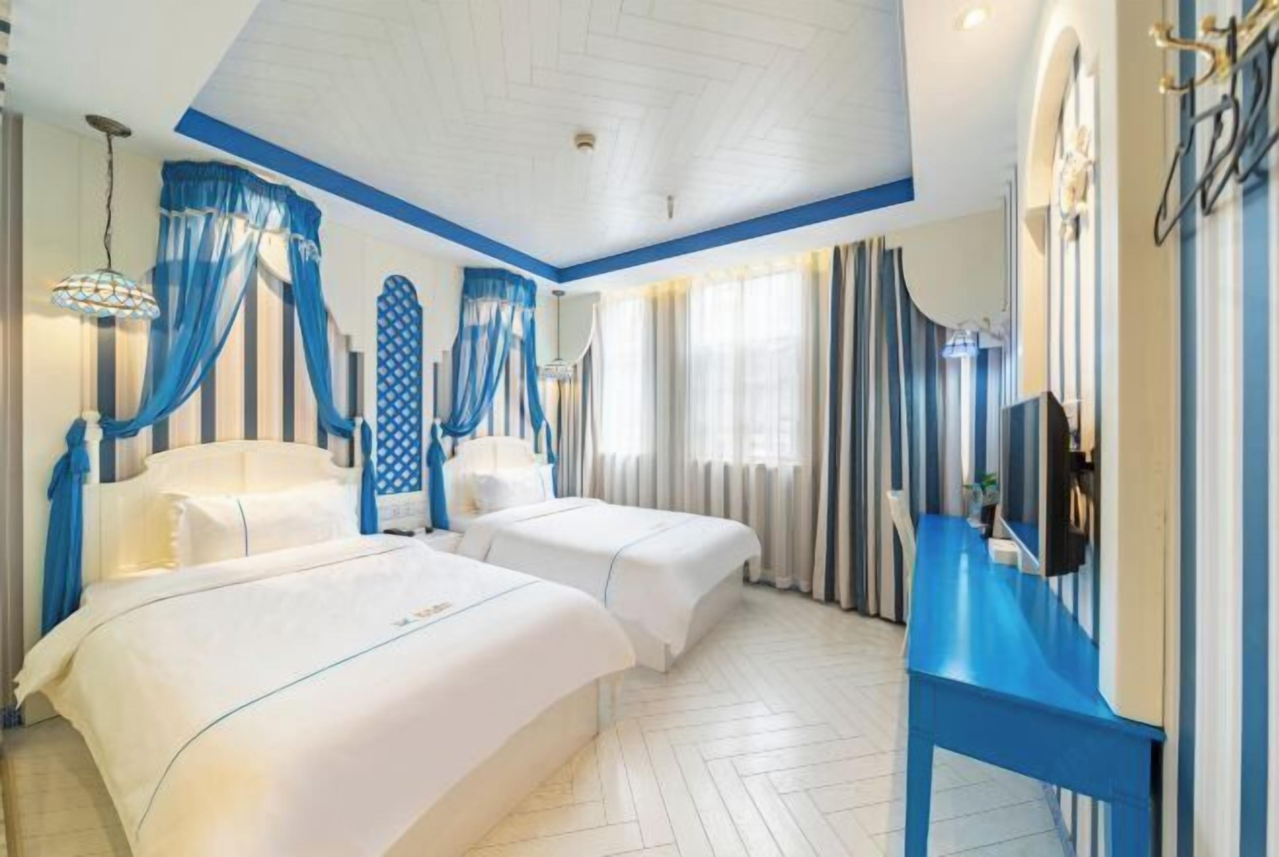 In-room safe, desk, blackout drapes, soundproofing