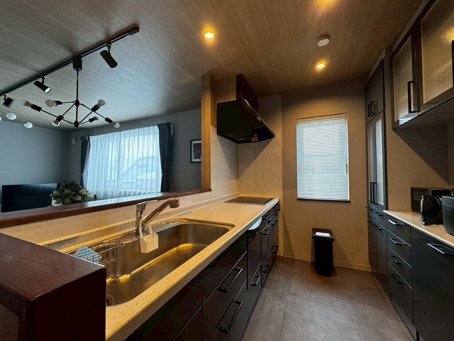 Apartment | Private kitchen | Fridge, microwave, stovetop, cookware/dishes/utensils