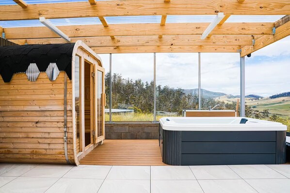 Deluxe-Stadtwohnung, Strandblick | Terrasse/Patio