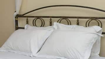 Habitación individual Deluxe, vista al jardín | Wifi gratis y ropa de cama