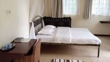 Habitación doble Deluxe, vista al jardín | Wifi gratis y ropa de cama