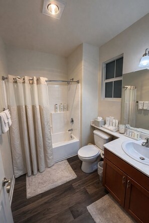 A bathroom with a shower, toilet, sink, and vanity. - Demolar 1 BR Stay In MDR (Marina del Rey)