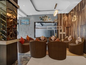Hus | Reception