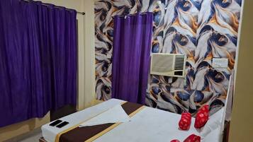 Deluxe Room | Rollaway beds, free WiFi, bed sheets