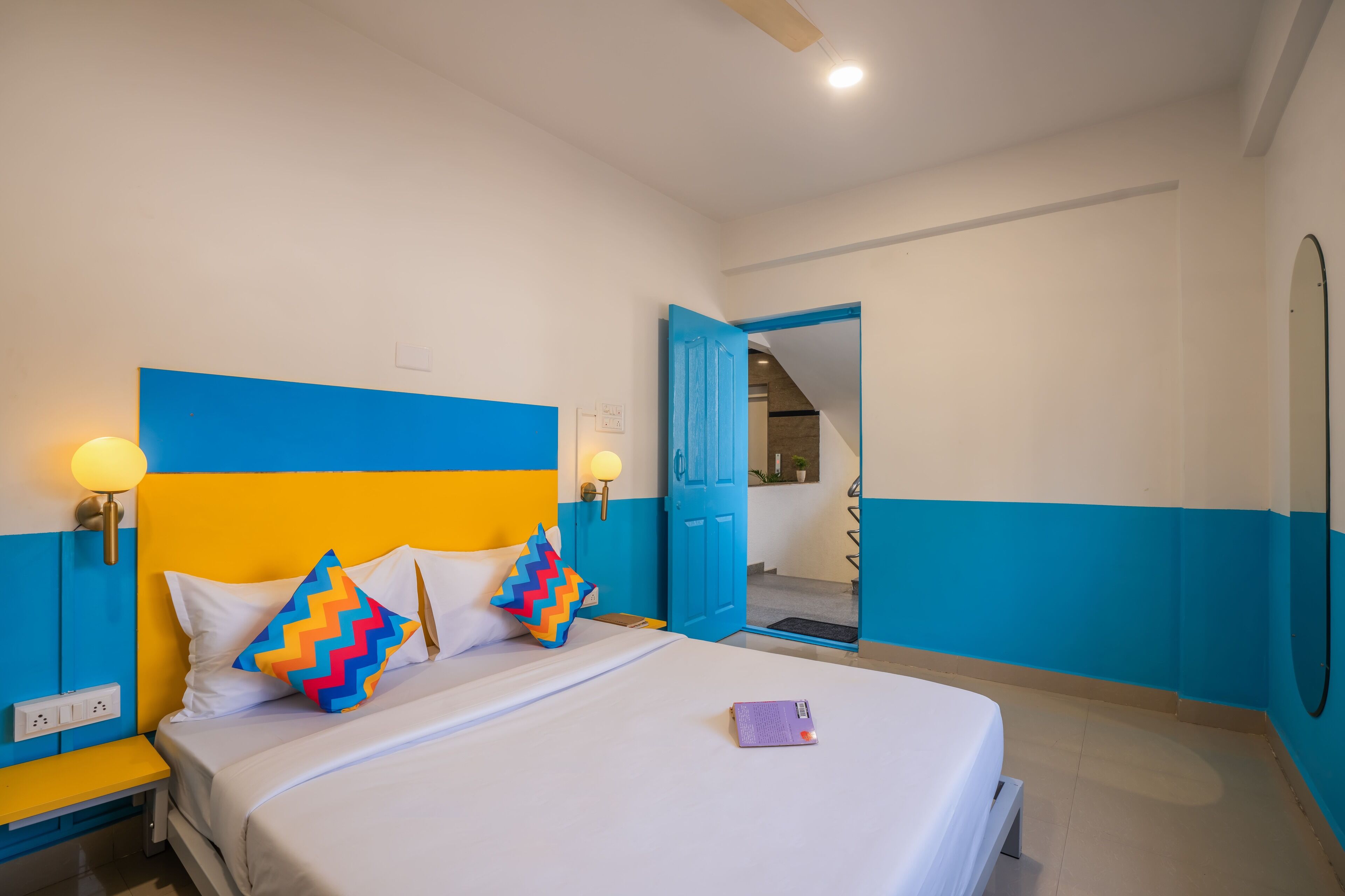 Deluxe Private AC Room with Ensuite Bathroom | Free WiFi