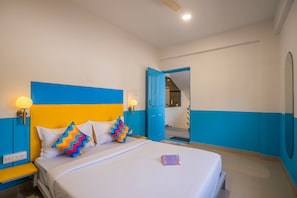 Deluxe Private AC Room with Ensuite Bathroom | Free WiFi - goSTOPS Bengaluru Indiranagar (Bengaluru)