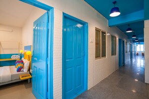 Deluxe Private AC Room with Ensuite Bathroom | Free WiFi - goSTOPS Bengaluru Indiranagar (Bengaluru)