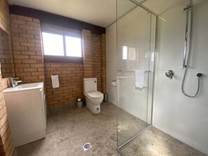 Bathroom - Island Views ~ Located in a quiet culdesac affording water views of Green Island (Manyana)