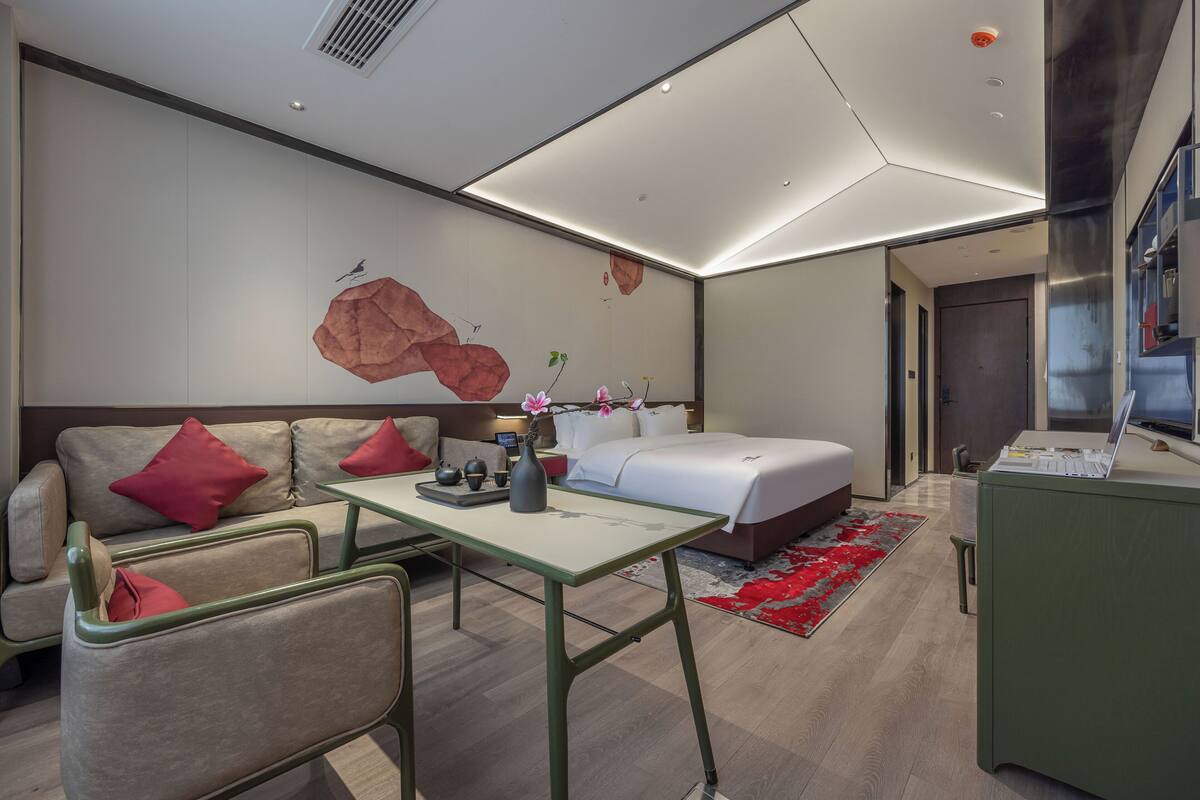 Superior Double Room, City View