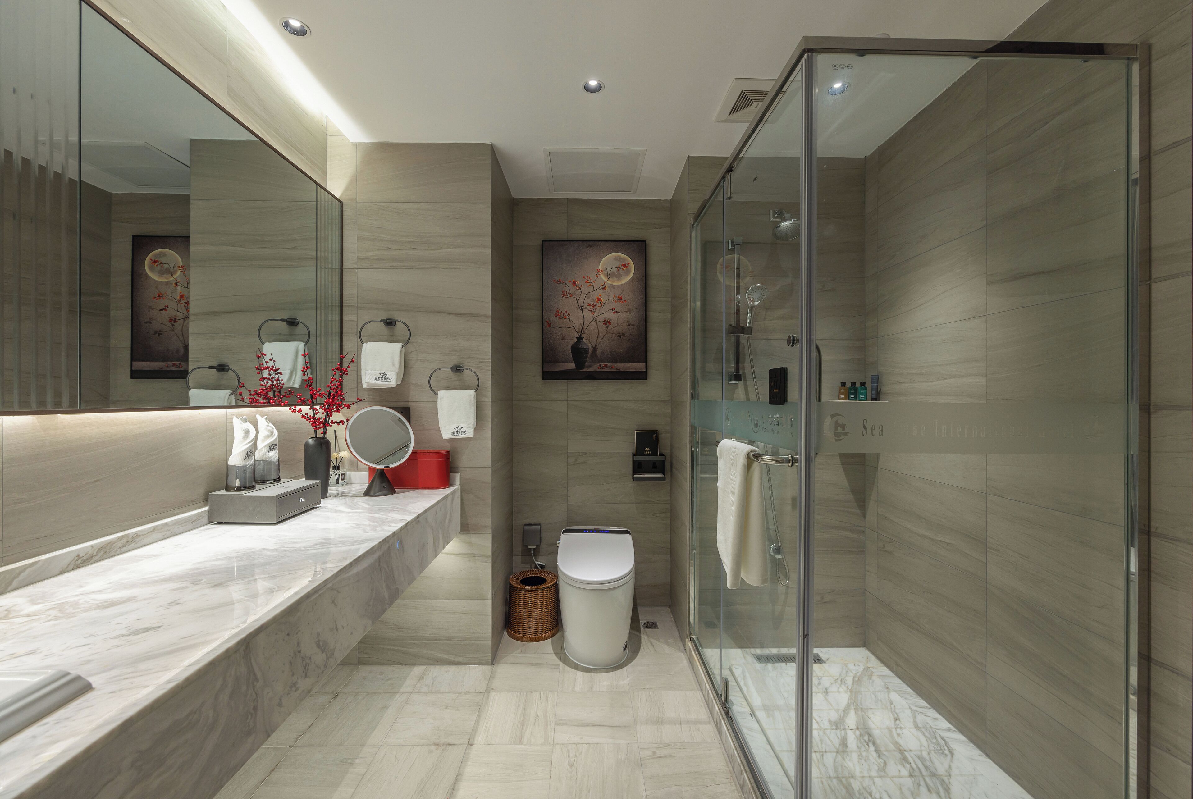 Deluxe Double Room, City View | Bathroom