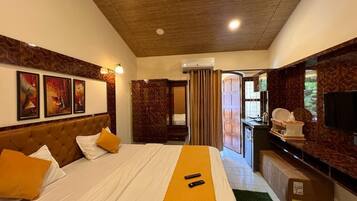 Standard-Studio | Schreibtisch, kostenloses WLAN