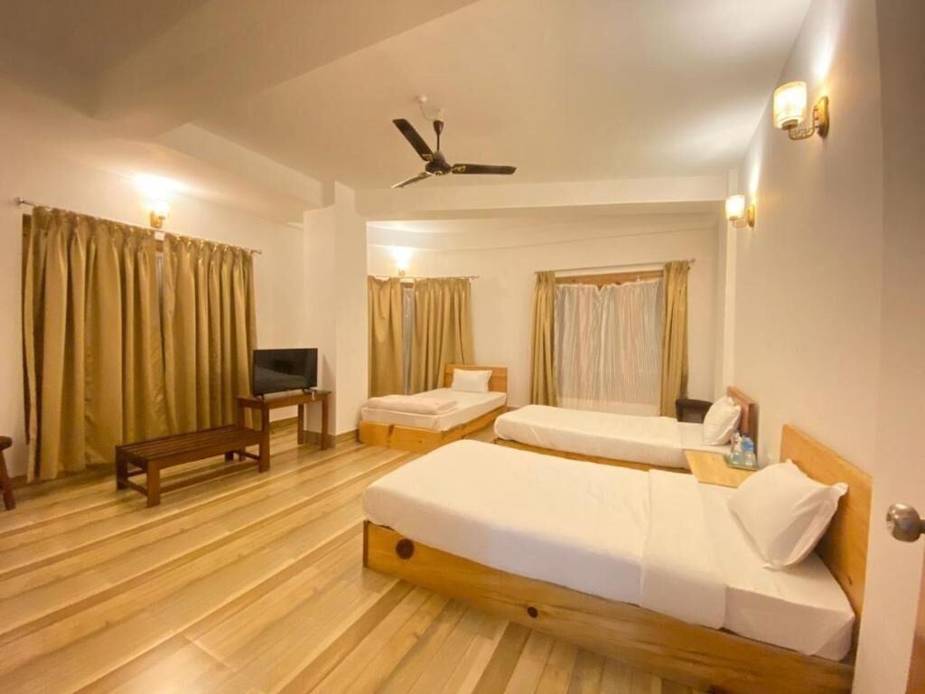 Iron/ironing board, free WiFi