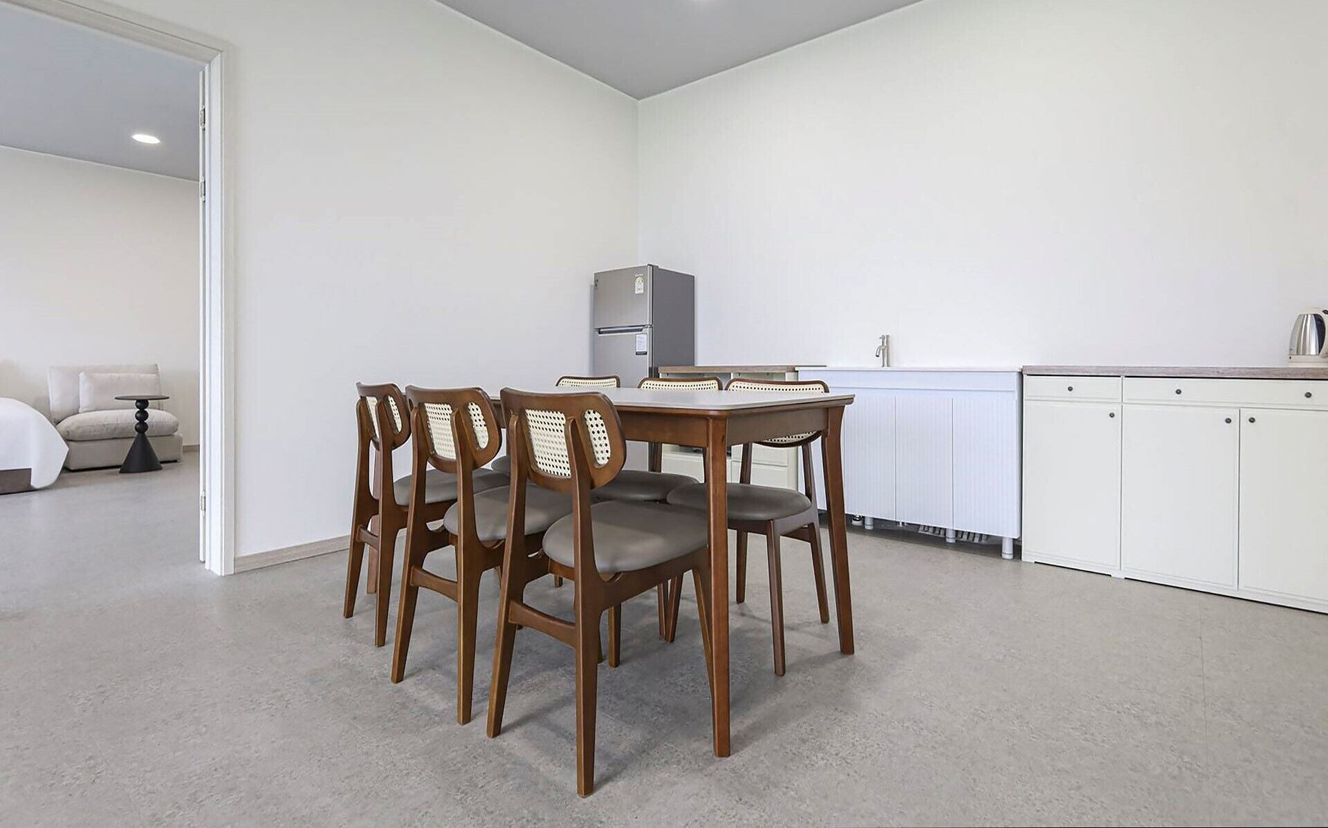 Suite familiar, vista al río | Restaurantes