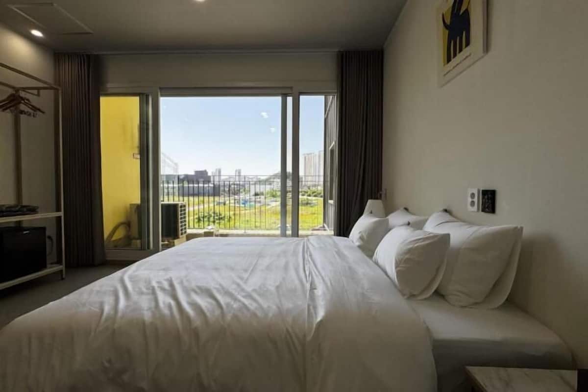 Deluxe Double Room, Balcony, River View