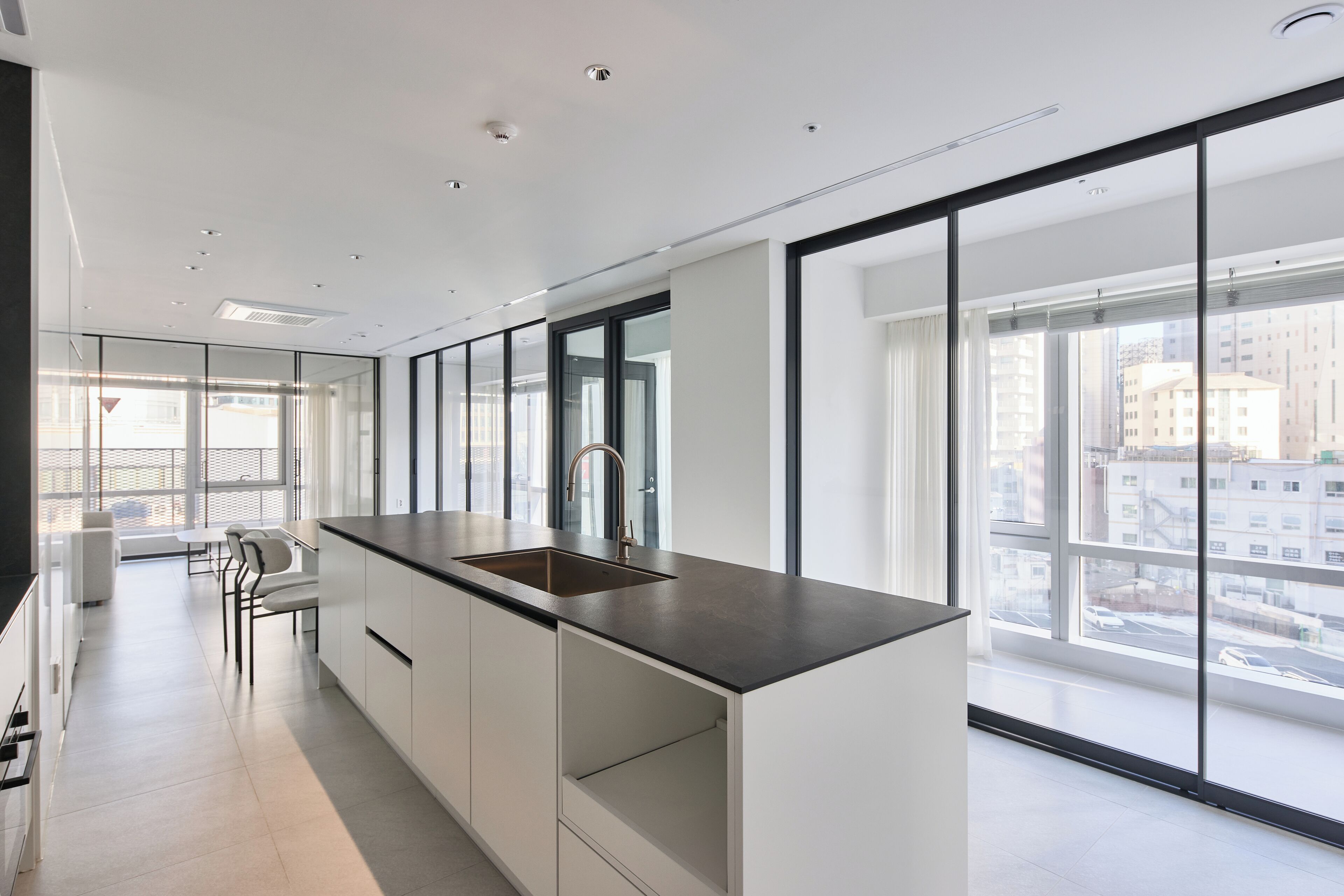 Deluxe (View Free / Corner / Double) | Free WiFi