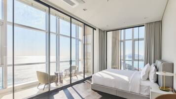 Presidential Suite (Ocean / 2 Doubles + Single) | Free WiFi