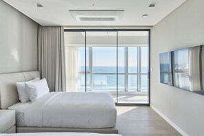 Premier Suite (Ocean / Double + 2 Singles)