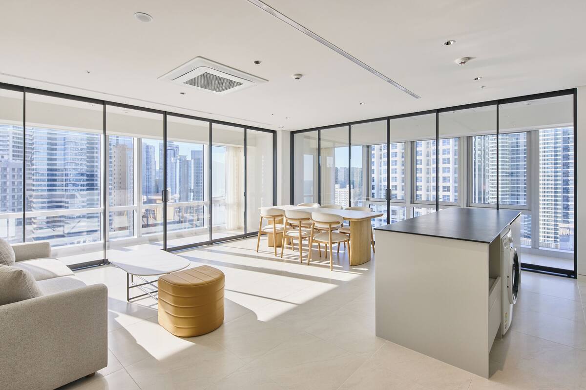 Premier Suite (View Free / 2 Doubles) | Free WiFi