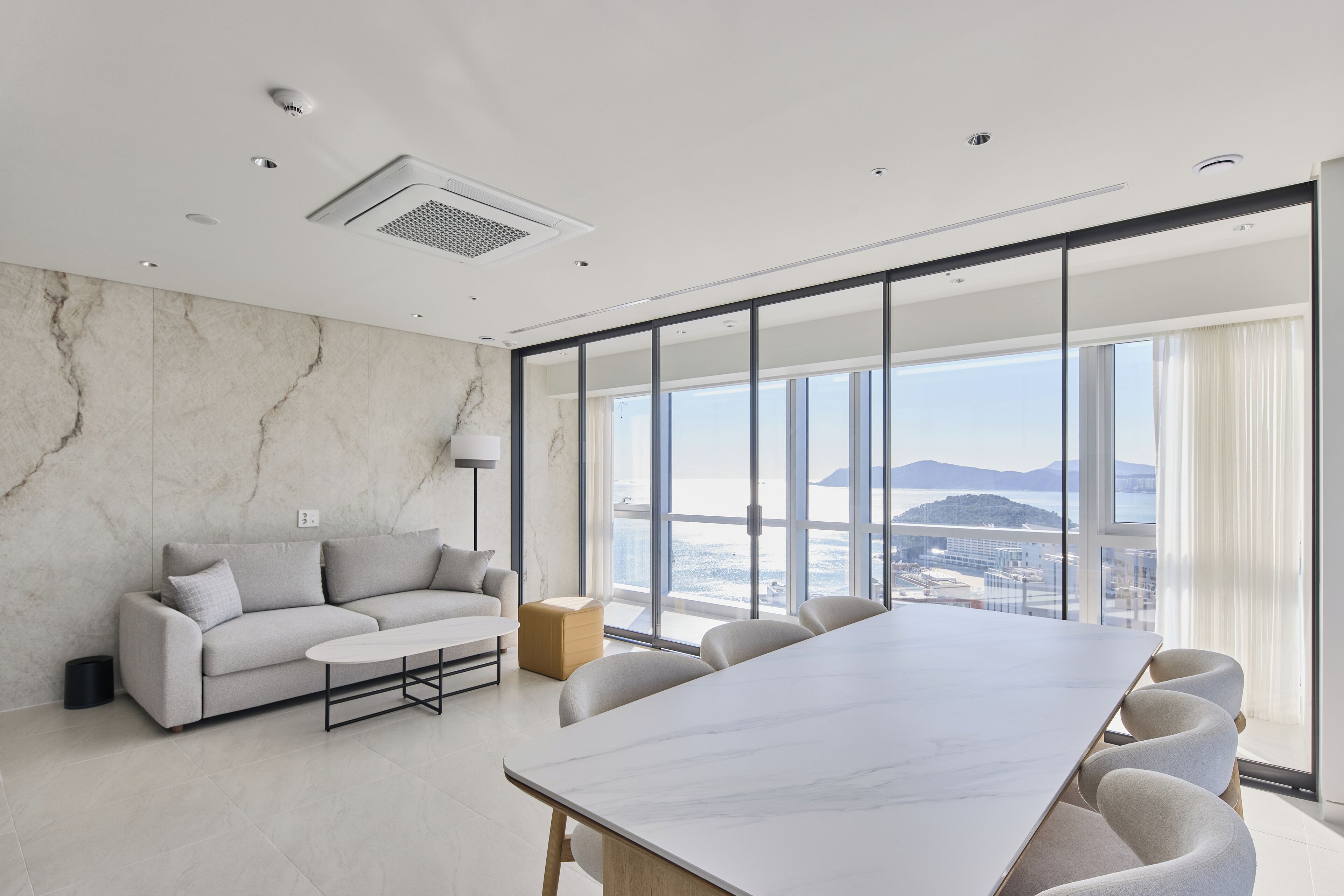 Premier Suite (Ocean / 2 Doubles) | Free WiFi