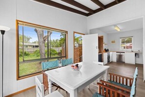 Dining - Kia-Ora ~ Cottage in Bendalong (Bendalong)