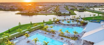 Resort-Style Living! Walkable Bradenton Getaway