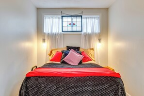 1 chambre, bureau, fer et planche à repasser, accès Internet