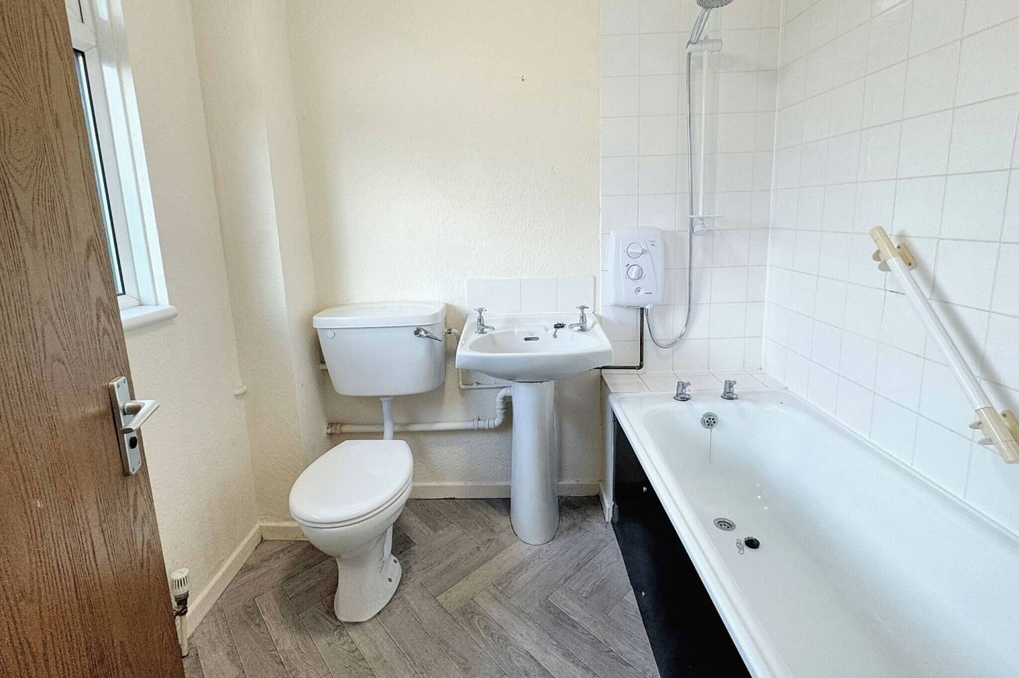 House, 1 Bedroom, Accessible, Smoking | Bathroom