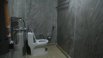 Deluxe Room, Mountain View | Bathroom | Shower, free toiletries, towels, soap