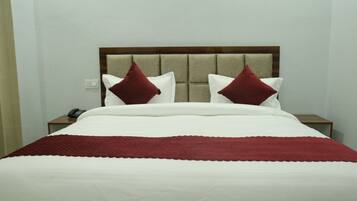 Deluxe Room, Mountain View | Desk, iron/ironing board, free WiFi