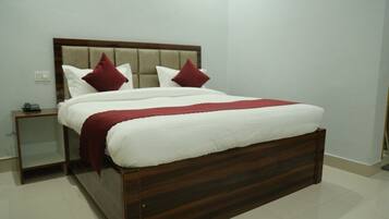 Desk, iron/ironing board, free WiFi